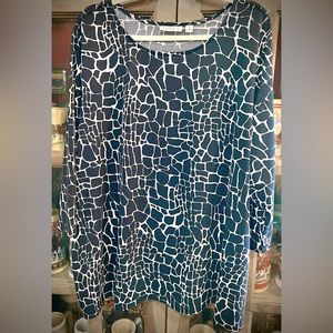 PLUS Susan Graver Liquid Knit Top Giraffe 🦒 Print